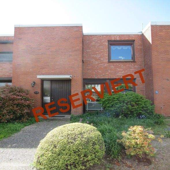 Neues Zuhause im Bremer Osten! Schmuckes verklinkertes RMH mit Keller und Garage in begehrte Wohnlage, 28327 Bremen, Reihenmittelhaus