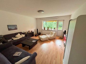 1a Lage… Bremen-Schwachhausen schmuckes MFH / 3 Wohneinheiten + Keller, idyllischer Garten in Südwestlage - Wohnzimmer Wohnung OG