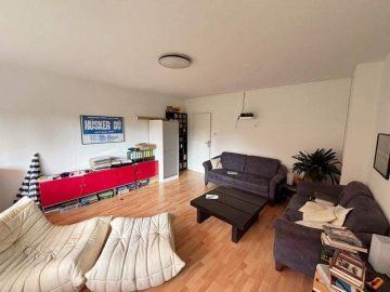 1a Lage… Bremen-Schwachhausen schmuckes MFH / 3 Wohneinheiten + Keller, idyllischer Garten in Südwestlage - Wohnzimmer Wohnung OG