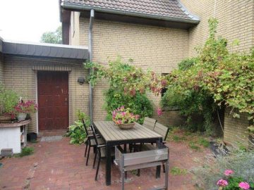 Anleger/Selbstnutzer! Weyhe Dreye solides 2 Fam. Haus inkl. 2 Grundstücke - Terrasse