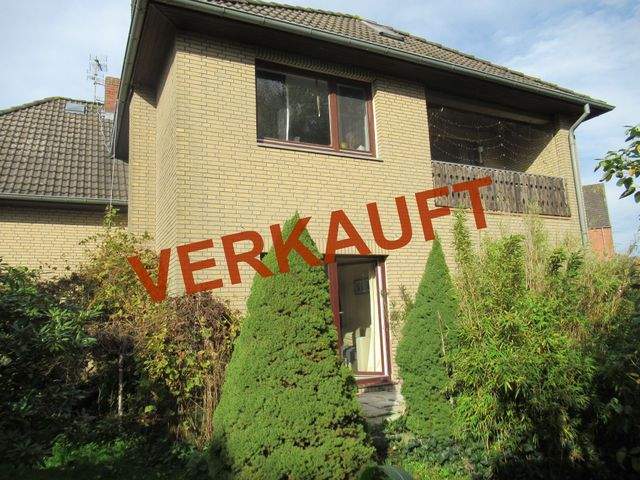 Anleger/Selbstnutzer! Weyhe Dreye solides 2 Fam. Haus inkl. 2 Grundstücke, 28844 Weyhe, Einfamilienhaus