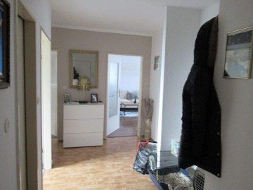 ANLEGER ! Vermietete lichtdurchflutete 3 Zi. Whng ( Nr. 10 )m. Balkon Stuhr Brinkum - Flur