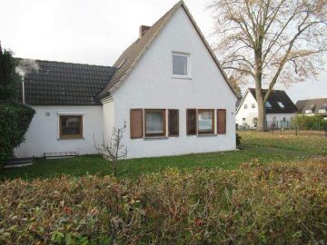 Bremen Osterholz … DHH mit Teilkeller und gr. Garten in ruhiger Lage - Hausansicht