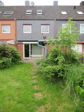 Kattenesch …schmuckes RH mit Garage und idyllischen Garten... begehrte Wohnlage „Links der Weser„ - Hausansicht
